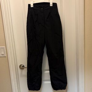 Woman’s Snow Pants, Black, Size 6